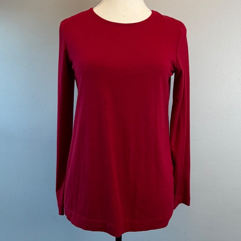 Chicos The Ultimate Tee Red Long Sleeve Crew Neck Rayon Spandex Top Size 0 Small